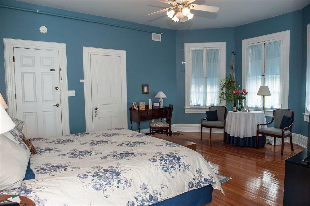 Cedars & Beeches Bed & Breakfast ลองแบรนช์ ภายนอก รูปภาพ