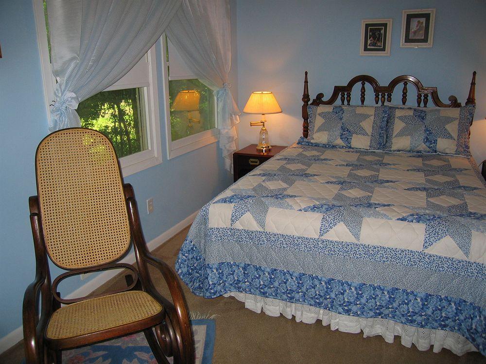 Cedars & Beeches Bed & Breakfast ลองแบรนช์ ภายนอก รูปภาพ